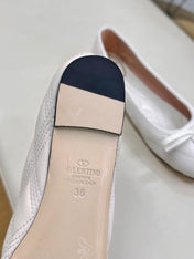 VLTN CLASSIC BALLET FLATS 25S IN WHITE CALFSKIN WITH BOW