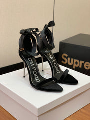 ANKLE SANDAL 10 CM IN BLACK VELVET AND SILK