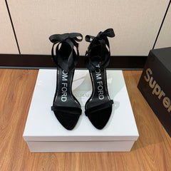 ANKLE SANDAL 10 CM IN BLACK VELVET AND SILK