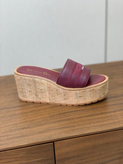 DIOR 25S DWAY WEDGE SLIDE 90 MM IN DARK RED CALFSKIN