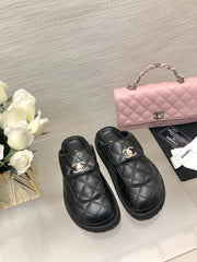 CC TURNLOCK FLAP MULES BLACK LAMBSKIN