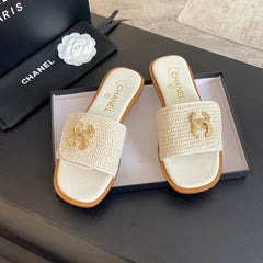 CC Logo Mule Sandal 10mm White Lambskin 610370