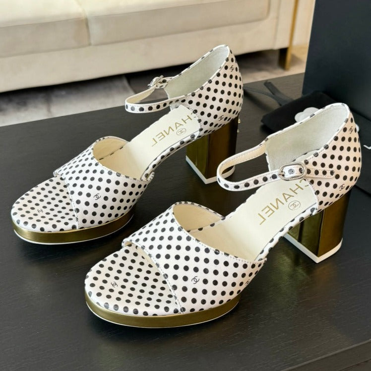 Platform Peep-Toe Sandals White/Black Caro Lambskin