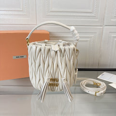 MATELASSÉ SMALL HANDBAG 17 IN WHITE LAMBSKIN