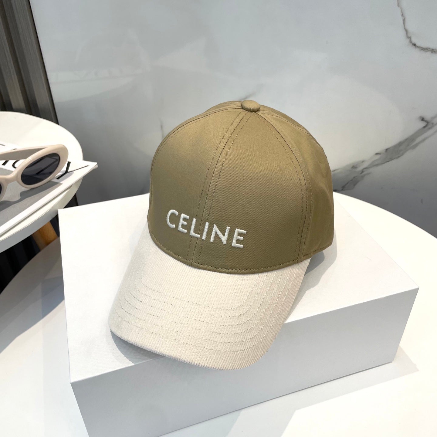 BASEBALL CAP MODEL 652408 IN OLIVE GREEN AND WHITE FABRIC