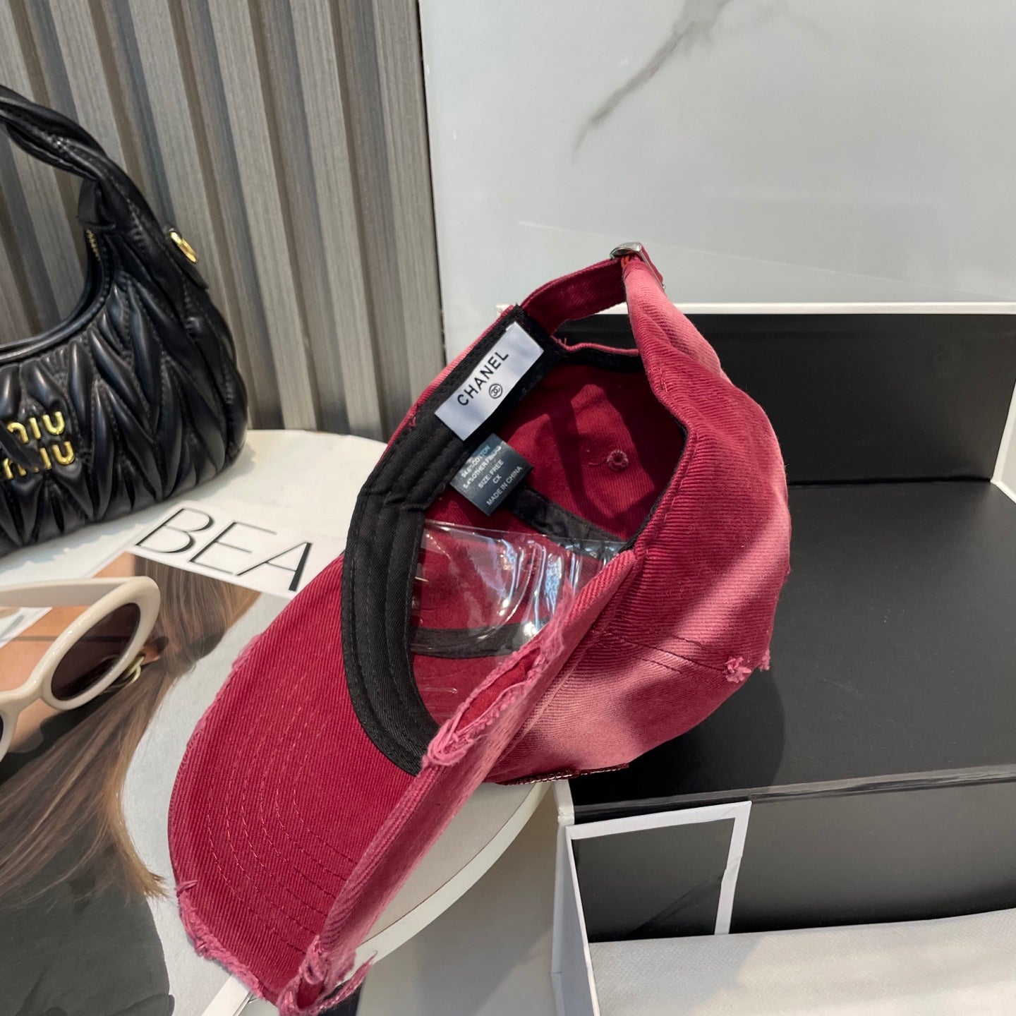 BASEBALL HAT IN MAROON JEAN 672989
