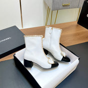 CHANEL 25S HEELED CHAIN BOOTS WITH BOW IN WHITE CALFSKIN GOLD HARDWARE