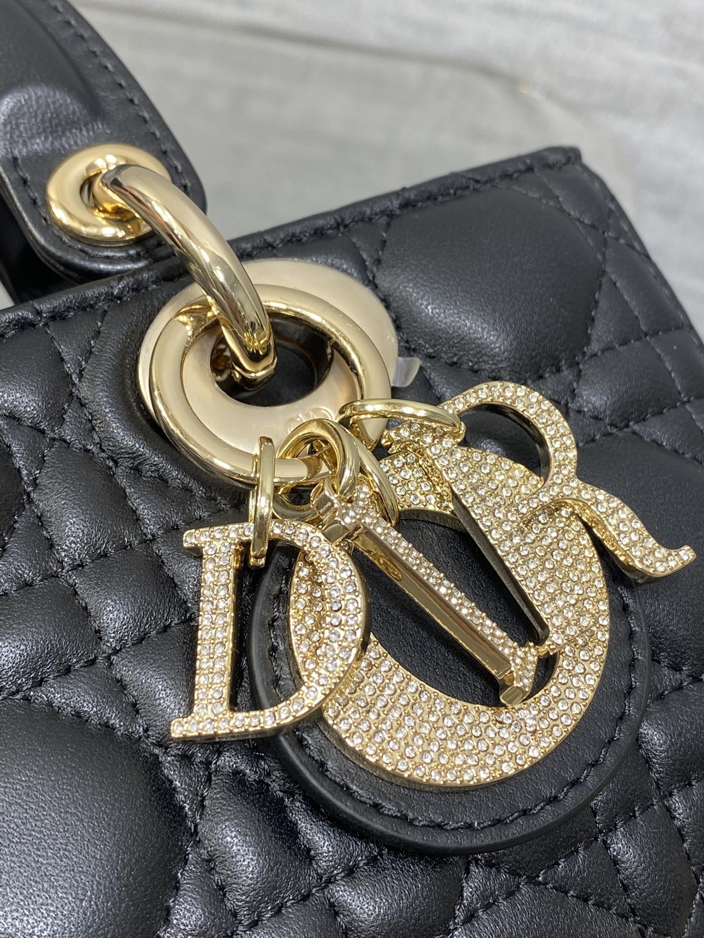 DIOR 25S SMALL LADY D‑JOY BAG 22 IN BLACK CALFSKIN GOLD HARDWARE