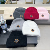 BEANIE HAT IN CHERRY RED WOOL 438124