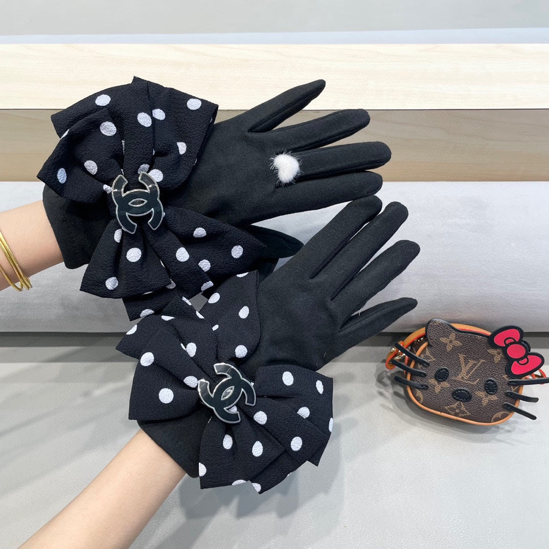 GLOVES IN BLACK MIX WHITE WOOL 454573