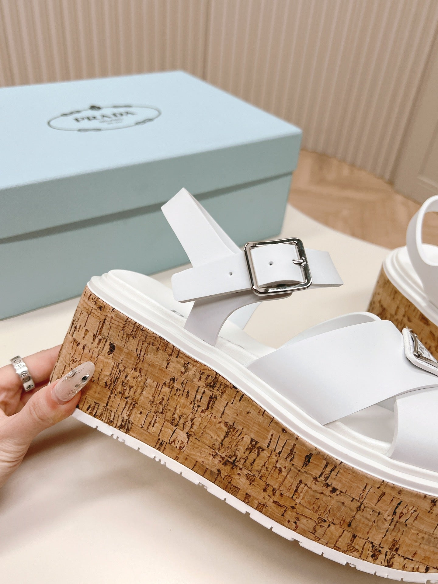 PRA WEDGE PLATFORM SANDALS WHITE CALFSKIN