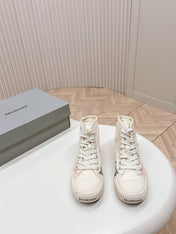 HIGH-TOP SNEAKERS GRAFFITI IN WHITE CANVAS