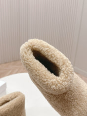 SNOW ANKLE BOOTS IN BEIGE SHEARLING