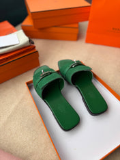 0RAN SANDALS IN EMERALD GREEN CALFSKIN