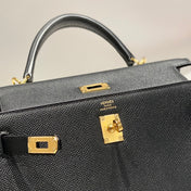 KELLY 25CM IN NOIR EPSOM CALFSKIN GOLD HARDWARE