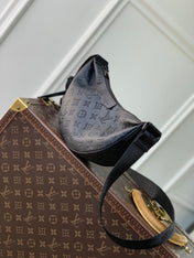 HAMAC BAG 28 IN BLACK MONOGRAM SHADOW