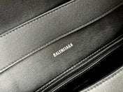 DOWNTOWN M CROSSBODY BAG 32 IN BLACK SOFT LAMBSKIN
