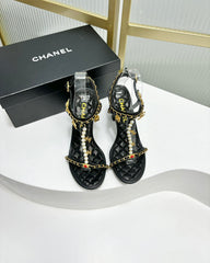 HIGH HEELS PEARL CHAIN IN BLACK COWHIDE