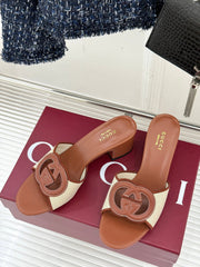 MID-HEEL MULE IN BROWN CALFSKIN AND CREAM WHITE FABRIC