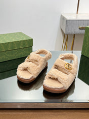 DAD SANDALS IN TAN BEIGE FLEECE WITH GOLD HARDWARE