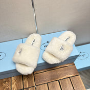 THICK-SOLED FUR SLIDES WHITE WITH TRIANGLE LOGO