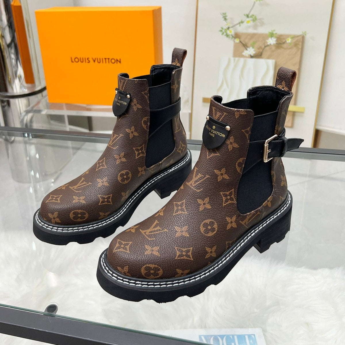 LV WOMEN'S SHORT BOOTS IN CHOCOLATE BROWN MONOGRAM CALFSKIN