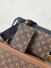 LV 25S GASTON WEARABLE WALLET 22 IN MONOGRAM MACASSAR CANVAS