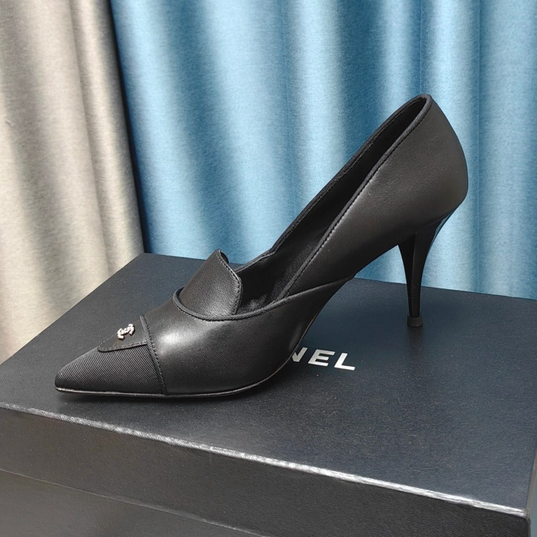 HIGH HEELS IN BLACK SHEEPSKIN