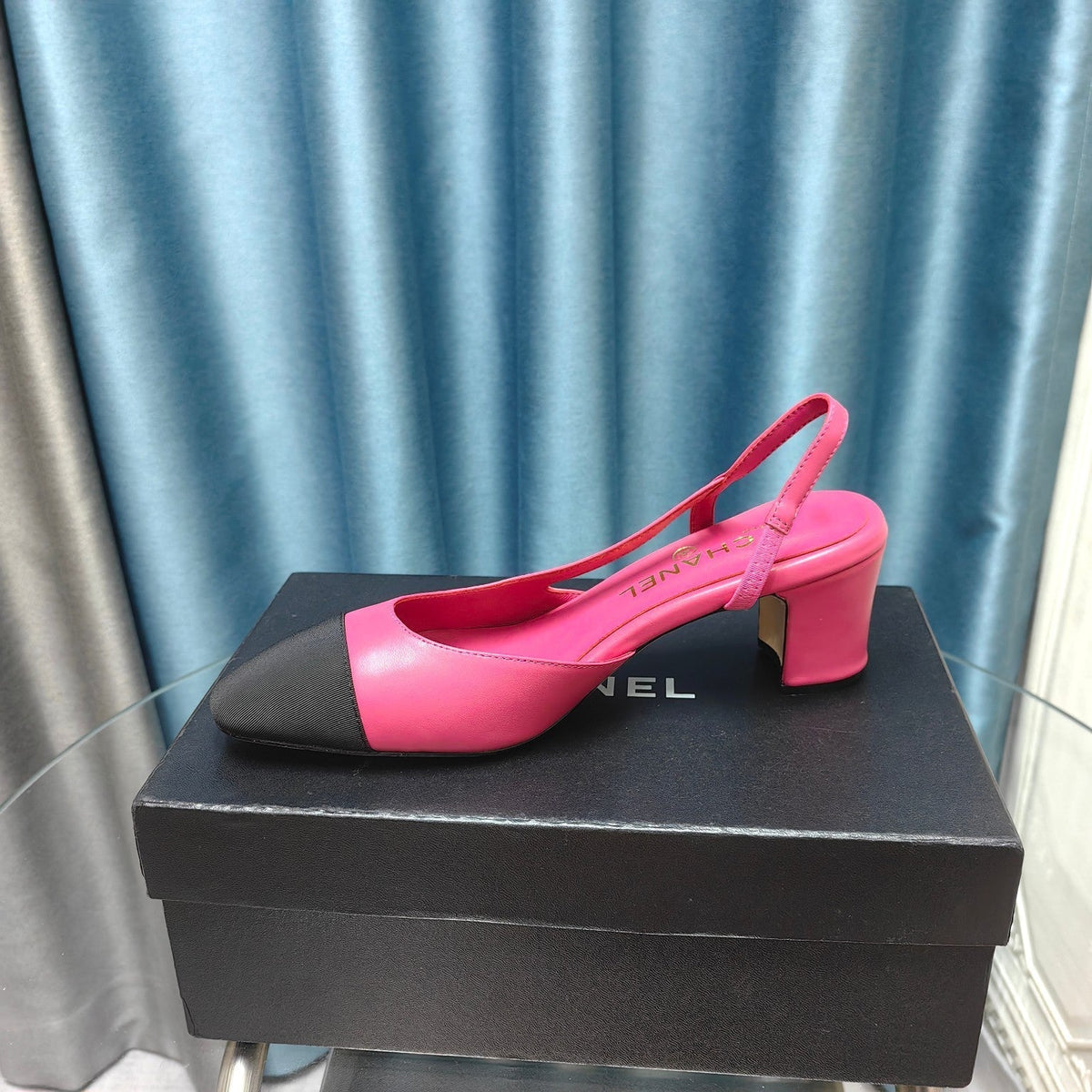 HIGH SLINGBACKS IN BARBIE PINK MIX BLACK LAMBSKIN