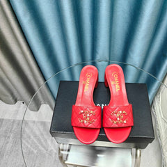 MULE SLIDE SANDAL IN CHERRY RED LAMBSKIN