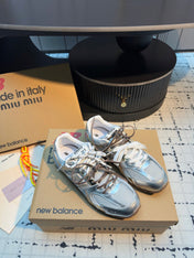 MIUMIU 26S RUNNING SNEAKERS IN SILVER CALFSKIN AND WHITE MESH RUBBER SOLE