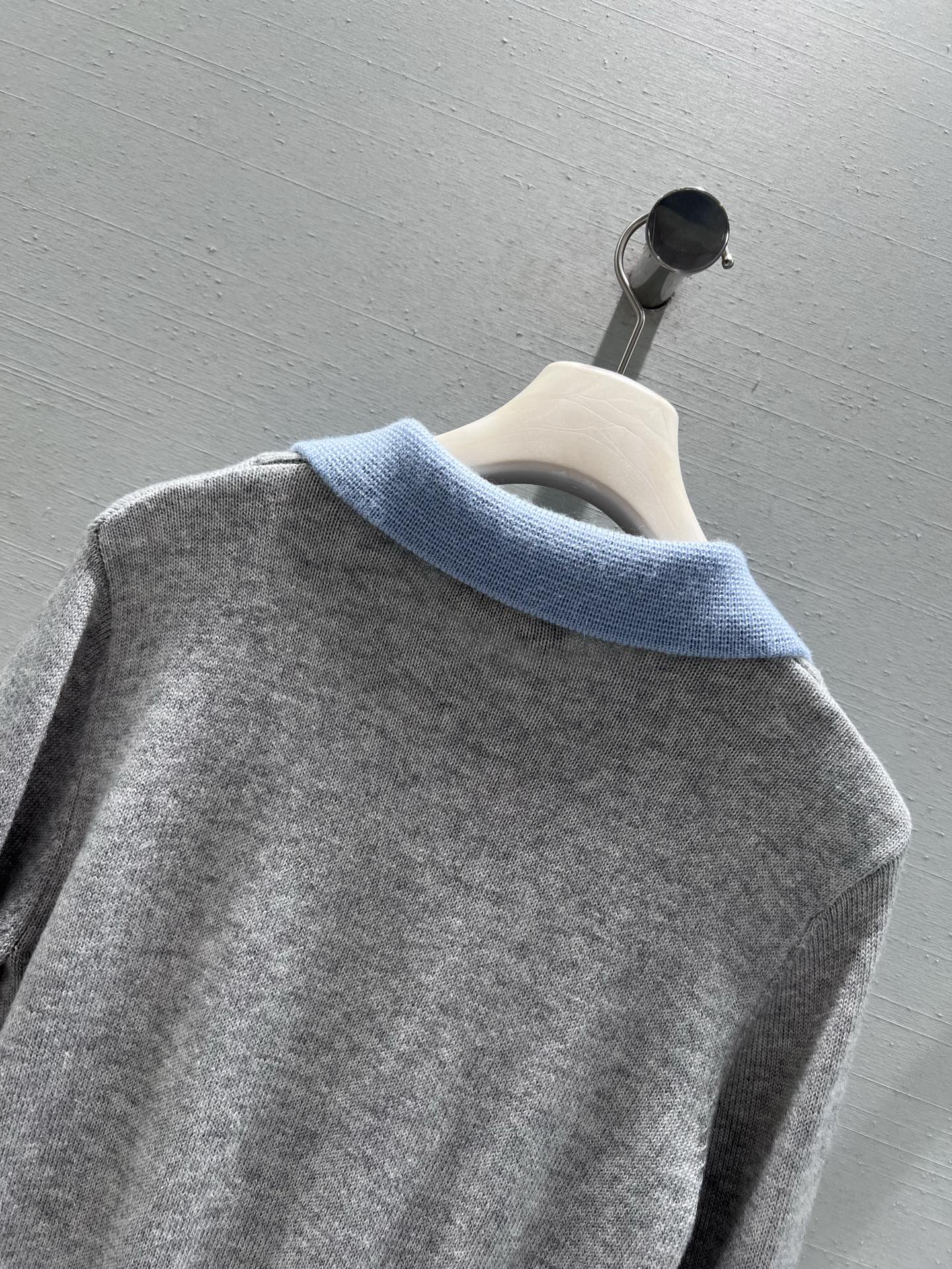 MIUMIU SWEATER STYLE 644