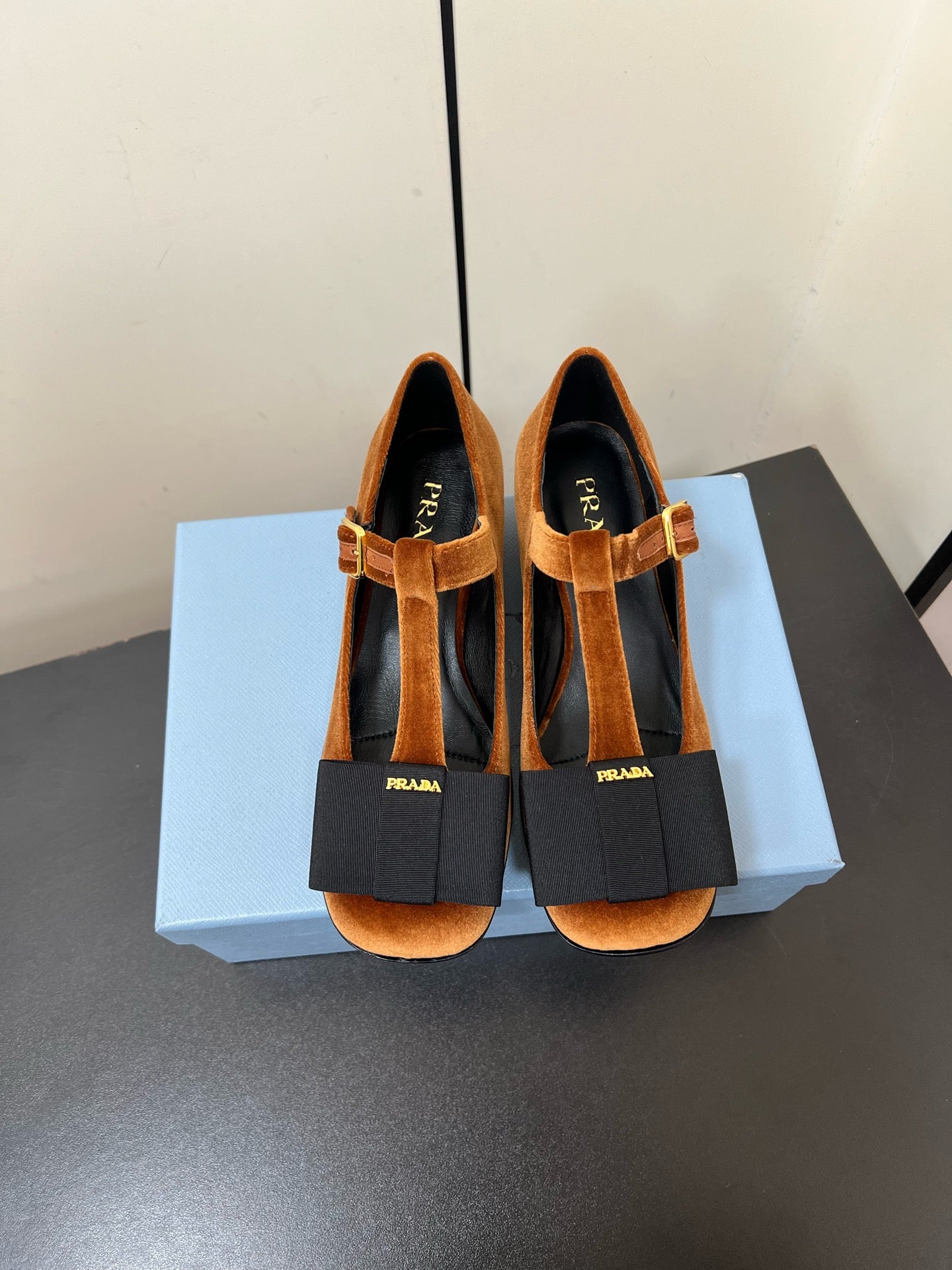 BOW MARY JANE PUMPS WITH T-STRAP IN BRONZE BROWN VELVET