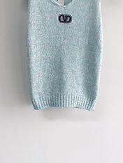 VALENTINO 26S SLEEVELESS SWEATER STYLE 111