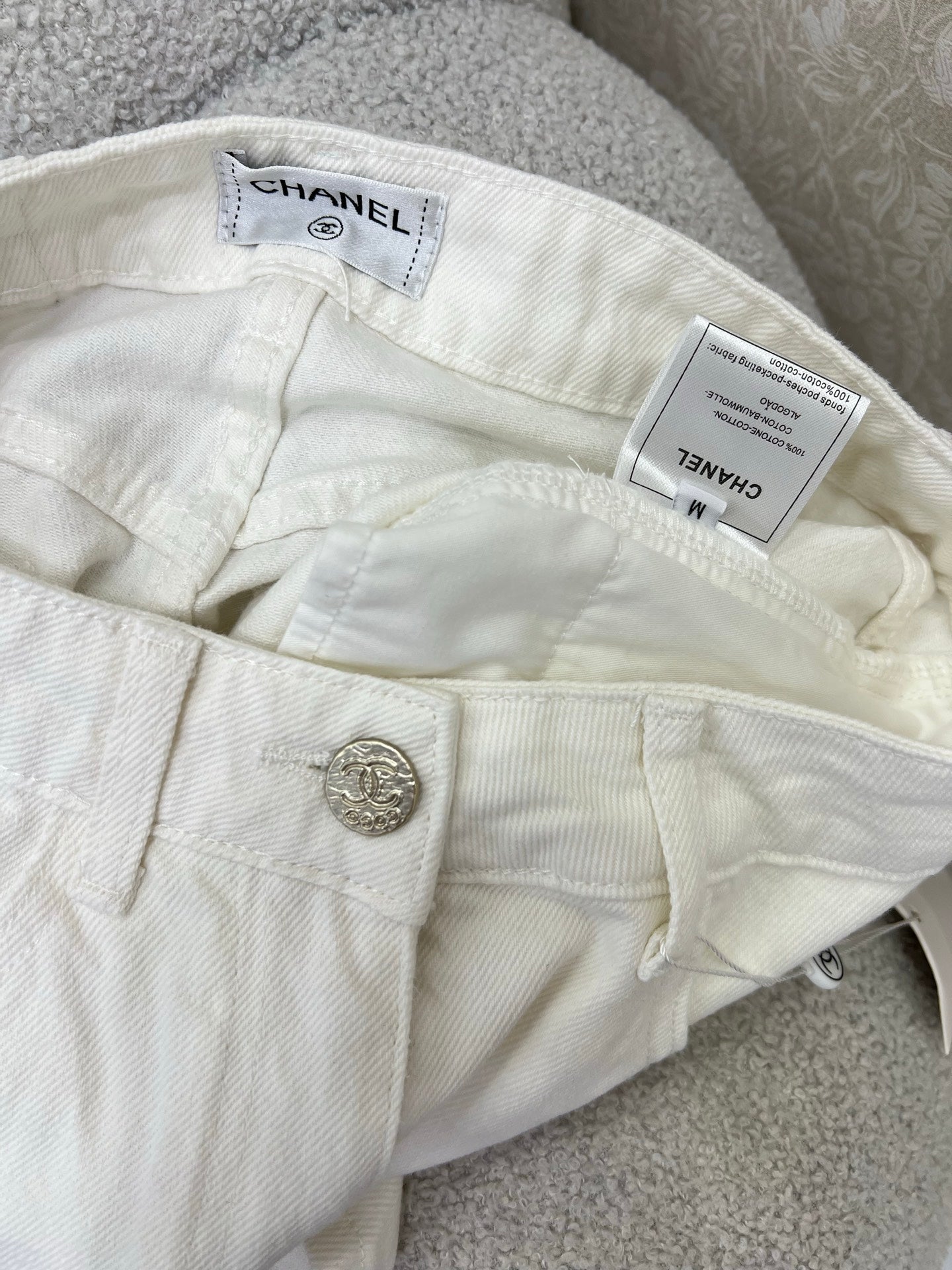 CHANEL DENIM SHORTS 275039
