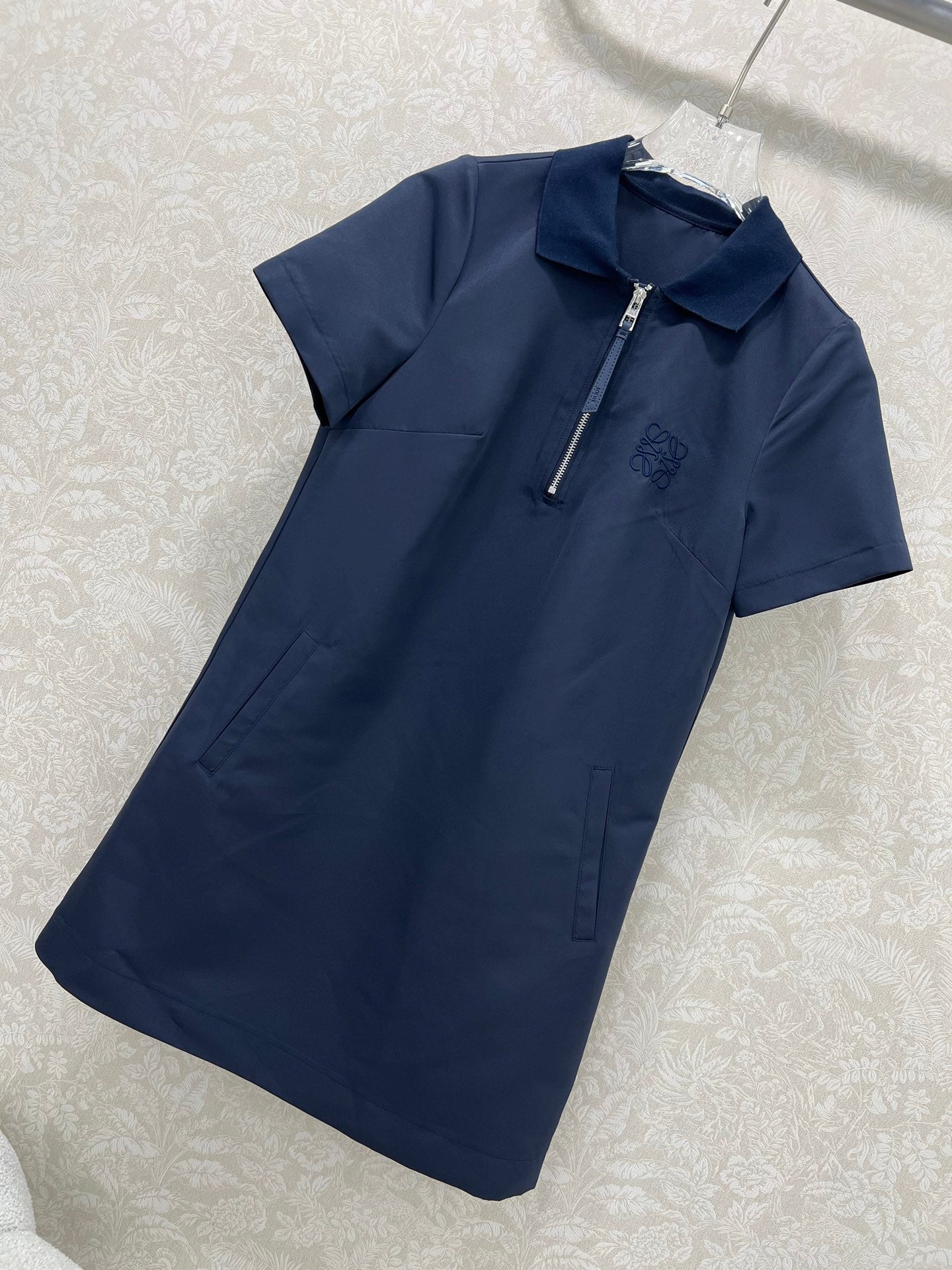 LOEWE SHORT-SLEEVE SHIFT DRESS WITH SIDE POCKETS 269160