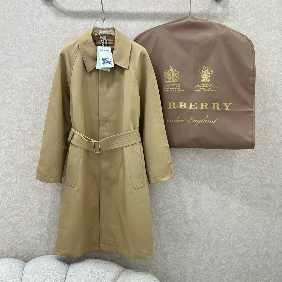 BURBERRY WINDBREAKER JACKET 275088