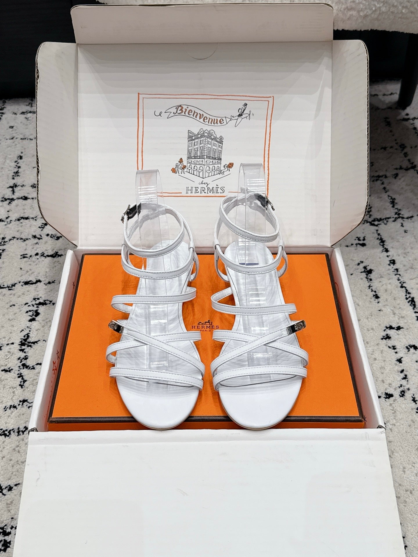 HM 26S STRAPPY SANDALS IN WHITE CALFSKIN SILVER HARDWARE