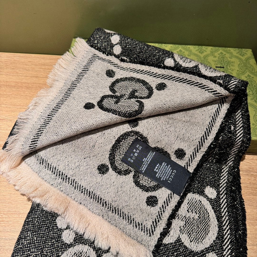 SCARF 195 CM IN BLACK AND LIGHT GRAY GG WOOL LAMÉ JACQUARD 403977