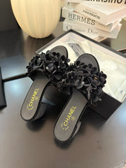 MID HEEL 45 MM MULE IN BLACK VELVET