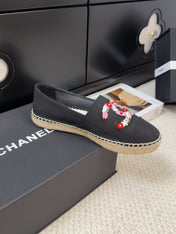LOAFER IN BLACK CANVAS WITH COLORFUL LOGO