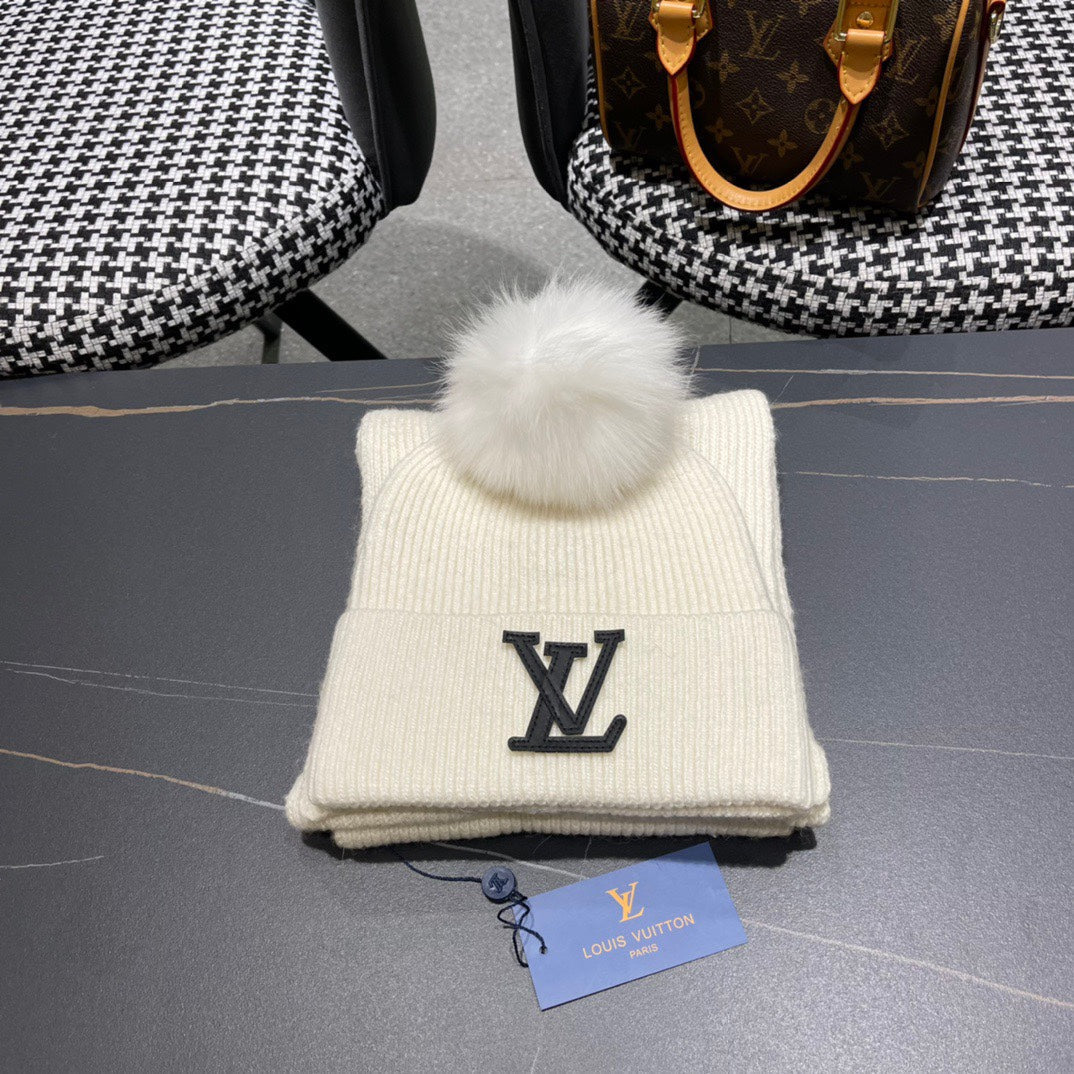 SET SCARF AND HAT IN BEIGE WOOL AND FOX FUR 414798