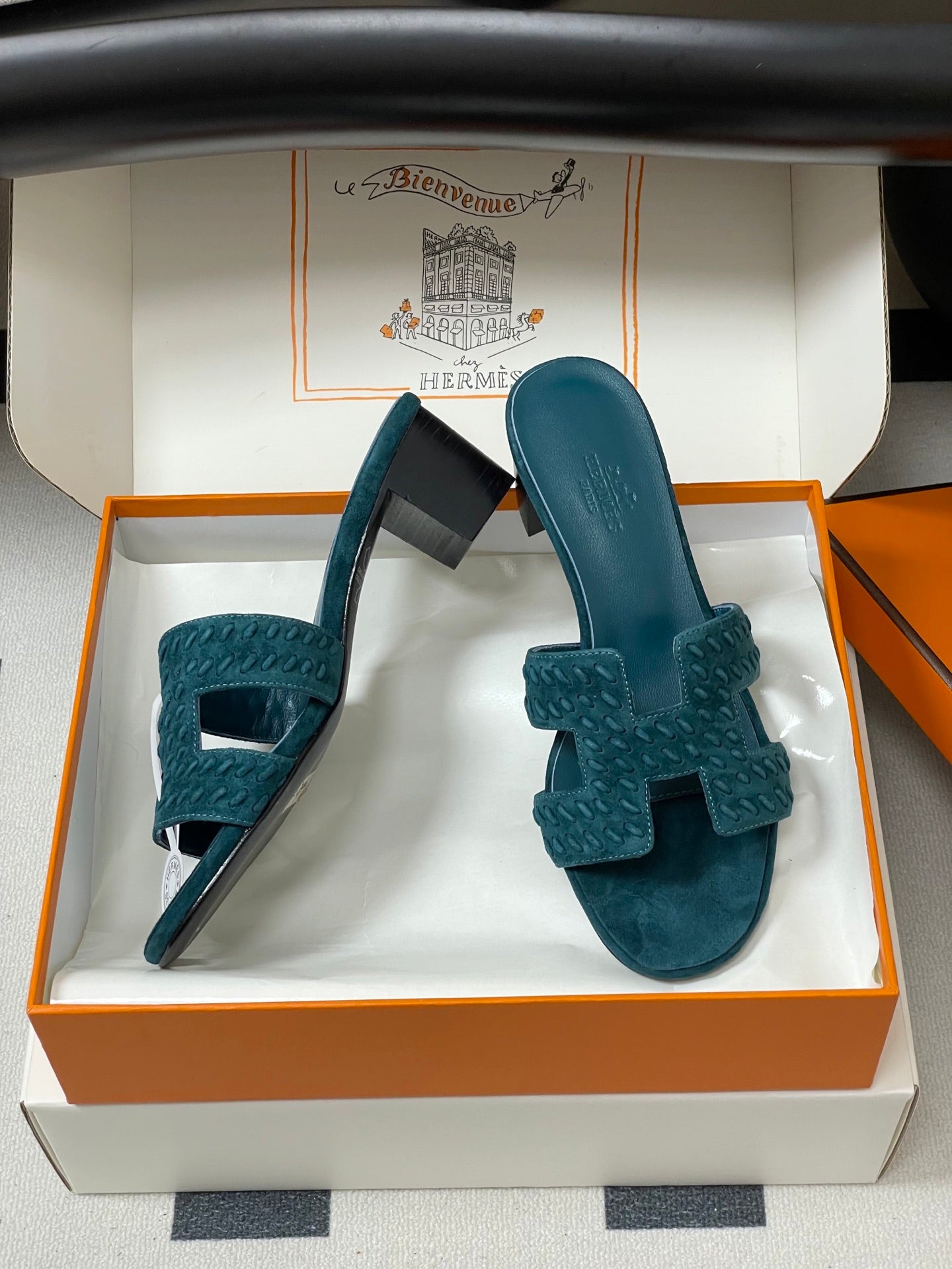 HM 25S ORAN HIGH‑HEEL SANDAL IN DARK BLUE SUEDE AND LAMBSKIN