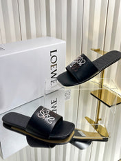 LOEWE 26S LOGO-EMBROIDERED SANDALS IN BLACK CALFSKIN