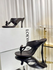 LOEWE 26S HEELED THONG SANDALS 90 MM IN DARK BROWN CALFSKIN