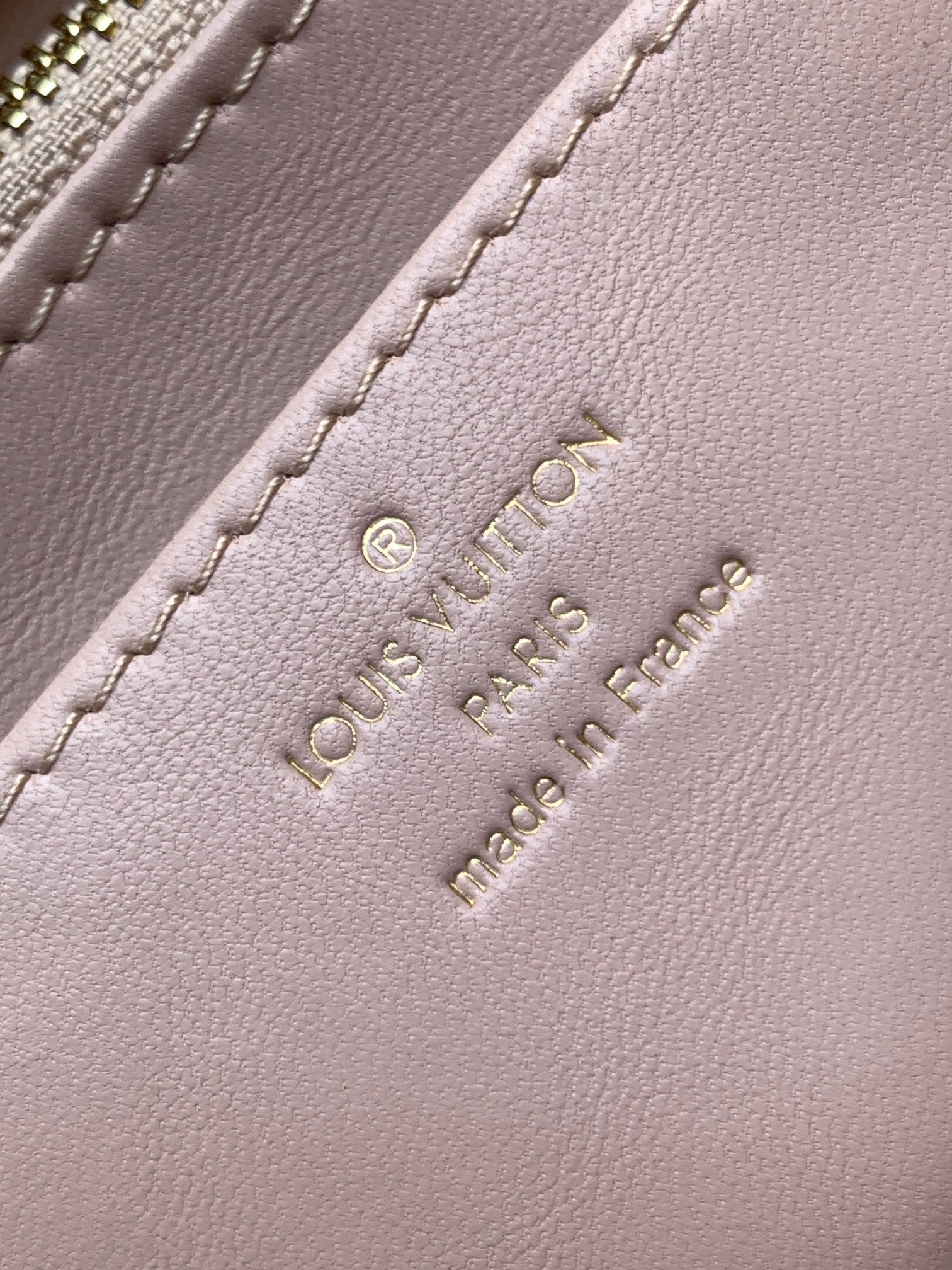 LV 25S GO-14 MM 23 IN LIGHT PINK QUILTED LAMBSKIN GOLD HARDWRE