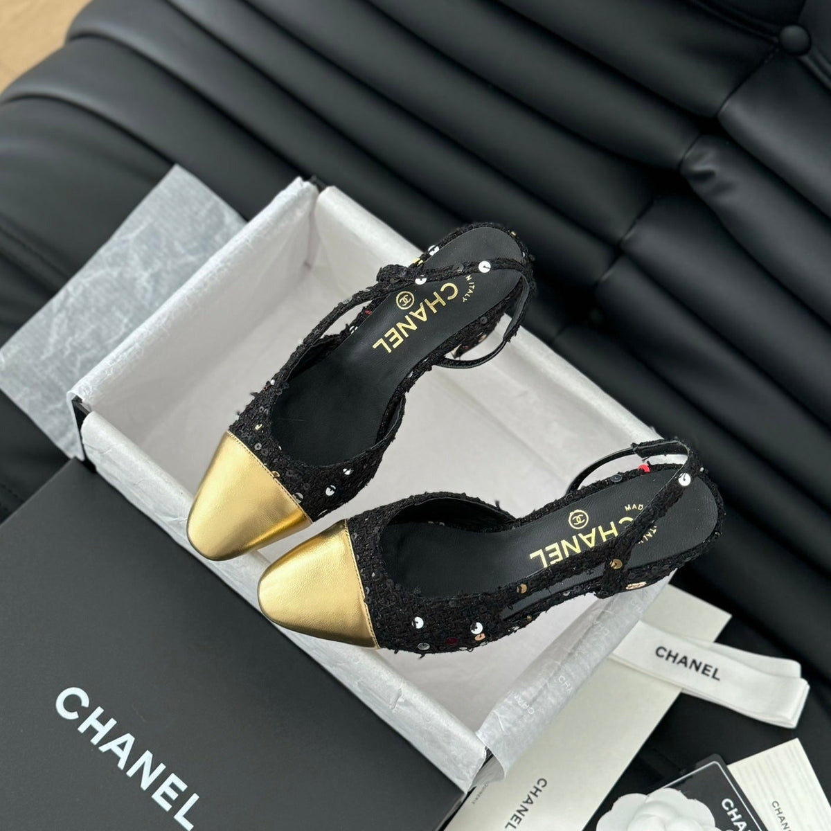 HIGH SLINGBACK IN BLACK TWEED AND GOLDEN LAMBSKIN