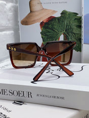 SQUARE SUNGLASS 581367 IN BROWN ACETATE MONOGRAM MASK ON LENS