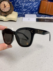 SQUARE SUNGLASS 575845 IN BLACK ACETATE BLACK LENSES