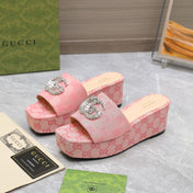 HIGH WEDGE PLATFORM WITH DOUBLE G IN LIGHT PINK CANVAS